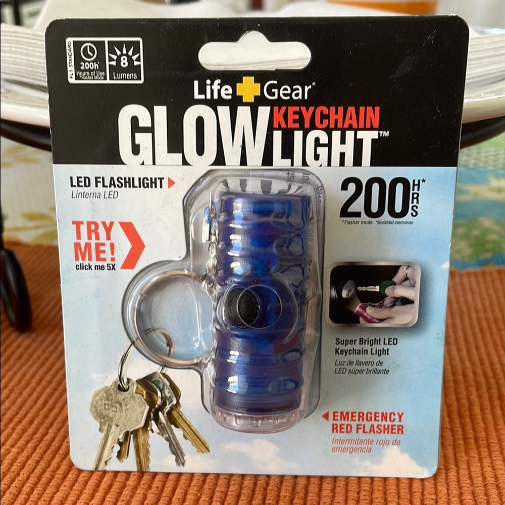 Life Gear Glow Light Led Flashlight Key Chain NWT